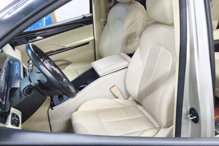 Used Buick GL8 2023 ES Lu Zun Deluxe Model