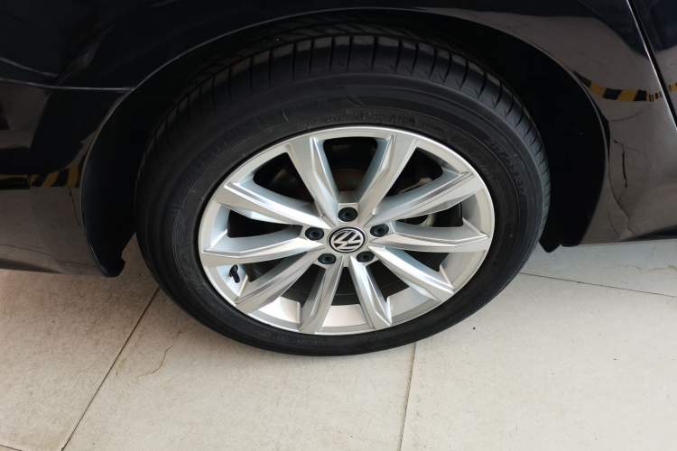 Used Volkswagen Passat 2017 330TSI DSG Luxury Edition
