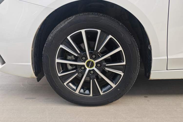 Used Roewe i5 2021 1.5L CVT Platinum Edition