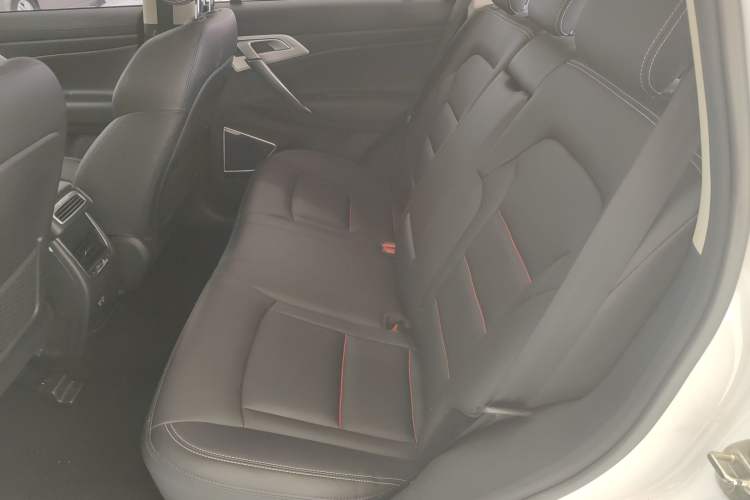 Used Geely Auto Emgrand X7 Sport 2018 1.8TD Automatic Two-Wheel Drive Smart Connect 4G Internet Edition
