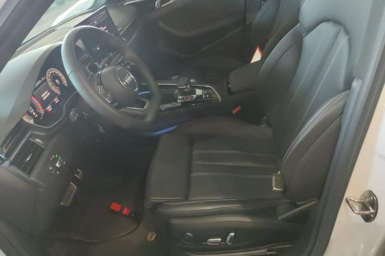 Used Audi A4L 2024 40 TFSI Luxury Dynamic Edition
