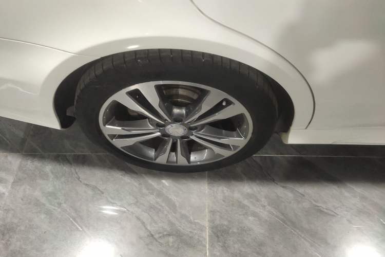 Used Mercedes-Benz E-Class 2015 Facelift E 200 L Sport Edition
