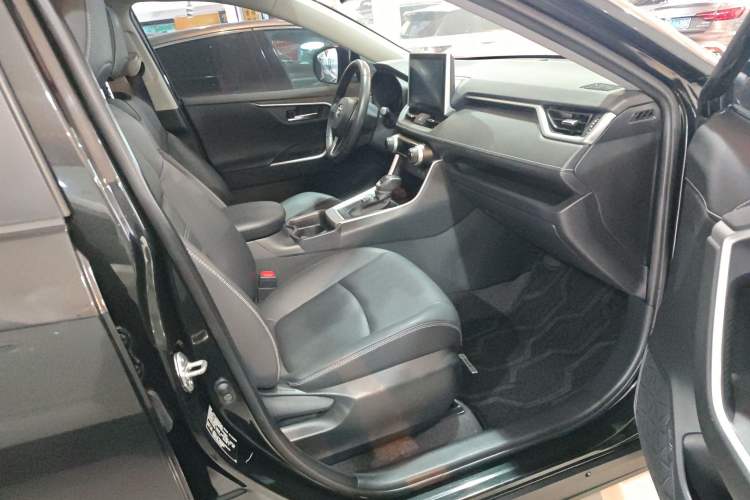 Used Toyota RAV4 2022 2.0L CVT Two-Wheel Drive Fashion Plus Edition
