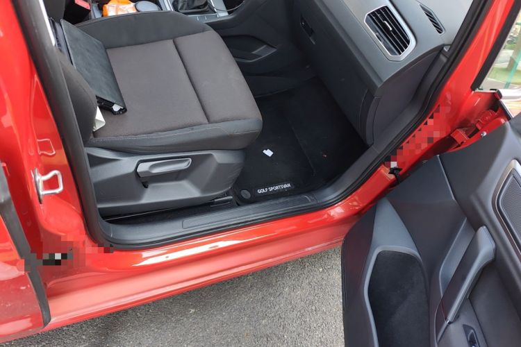 Used Volkswagen Golf Sportsvan 2018 1.6L Automatic Comfort Model
