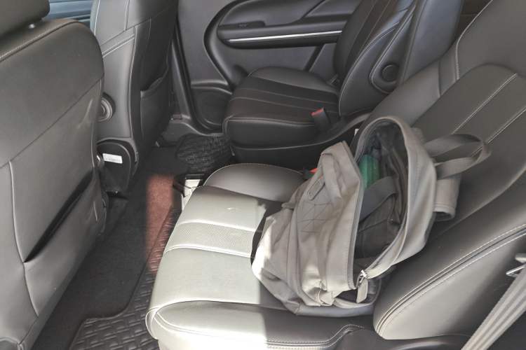 Used GAC Trumpchi M6 2021 270T DCT Luxury Edition (7-seater)
