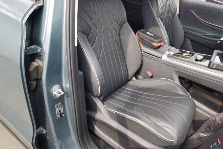 Used Chery Tiggo 9 2023 2.0T Dual-Clutch Two-Wheel Drive Leading Edition 5 Seats