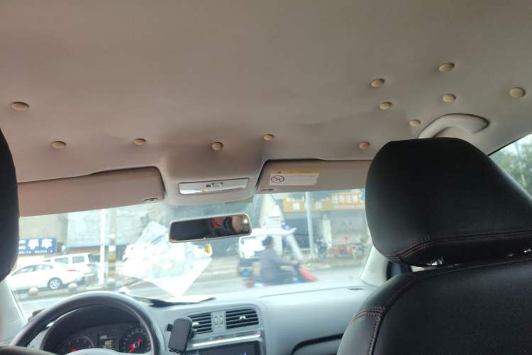 Used Volkswagen Polo 2016 1.4L Manual Fashion Model