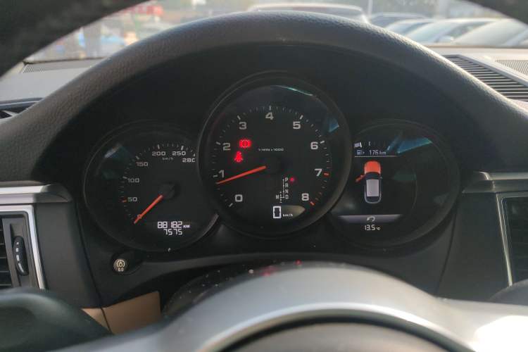 Used Porsche Macan 2017 Macan 2.0T