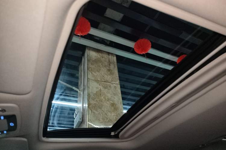 Used Toyota Granvia 2022 2.5L Hybrid Premium Edition