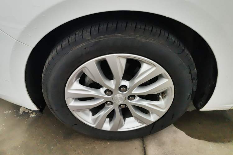 Used Buick GT 2019 15T Dual-Clutch Connected Elite Model China VI

