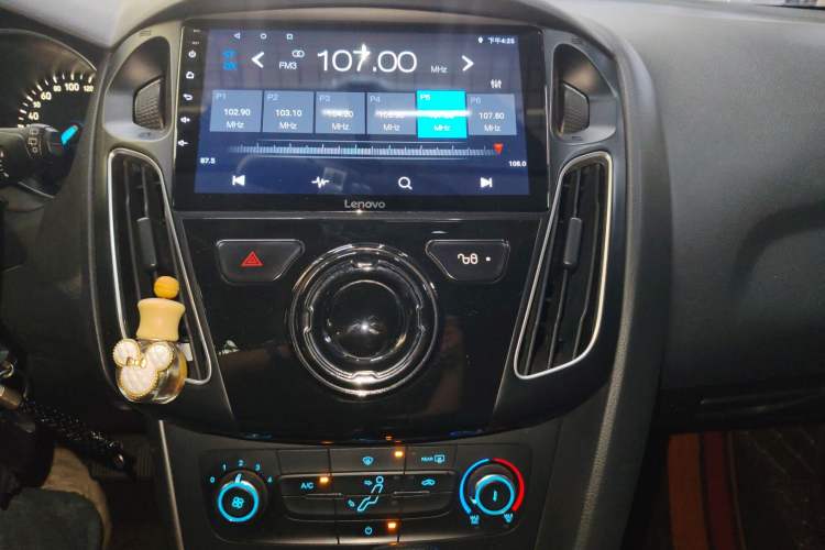 Used Ford Focus 2015 Hatchback 1.6L Automatic Comfort Model
