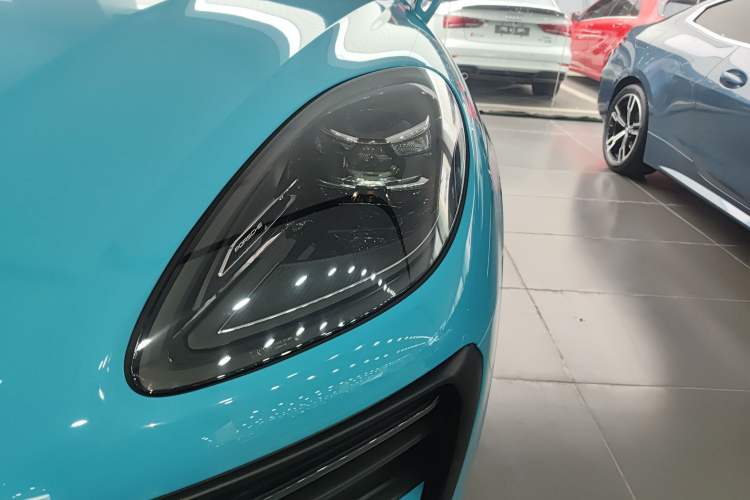 Used Porsche Macan 2022 Macan 2.0T
