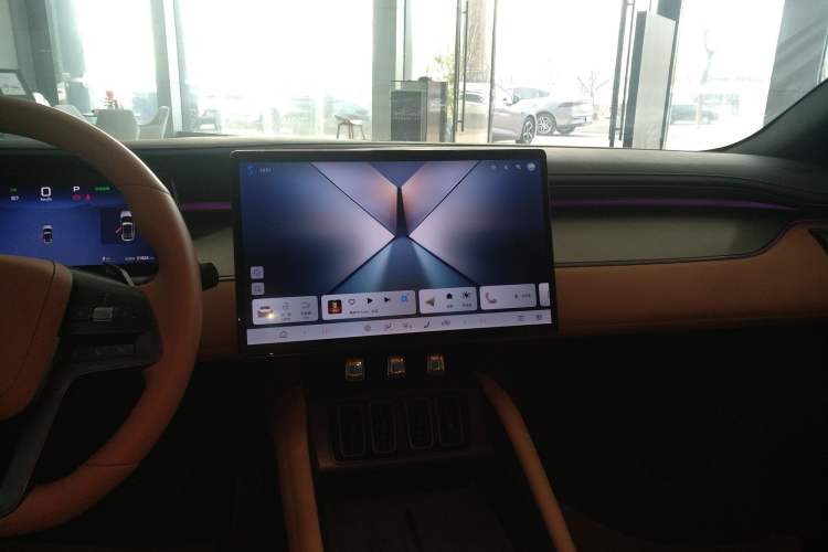 Used BYD Song L EV 2025 Intelligent Driving Version 662 km LiDAR Excellence Edition
