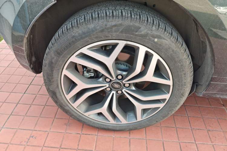 Used Land Rover Range Rover Evoque 2021 Range Rover Velar L 249PS R-Dynamic First Edition