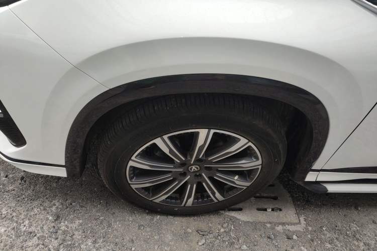 Used Changan CS75 PLUS 2024 3rd Generation Champion Edition 1.5T Intelligent Drive Dynamic Model
