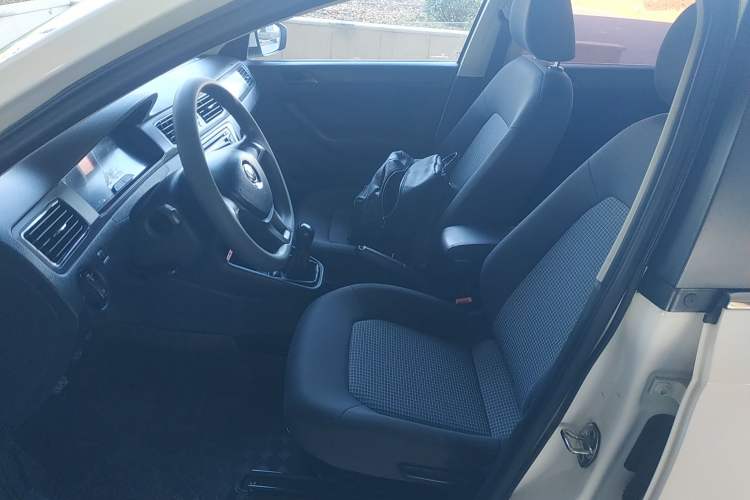 Used Volkswagen Santana 2016 1.4L Manual Fashion Edition
