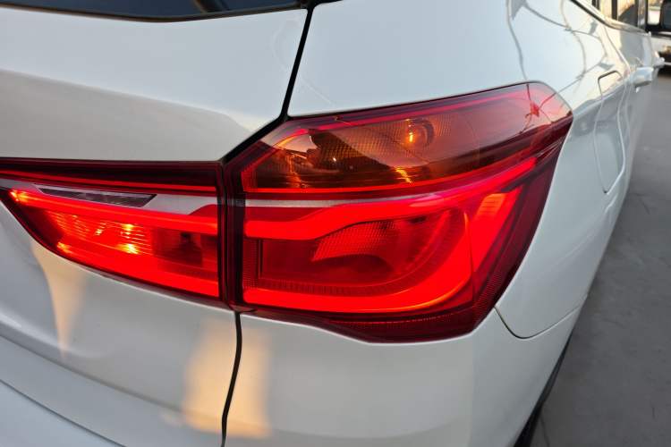 Used BMW X1 2016 sDrive18Li Premium Edition
