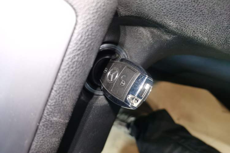 Used Mercedes-Benz R-Class 2014 R 320 4MATIC Business Model