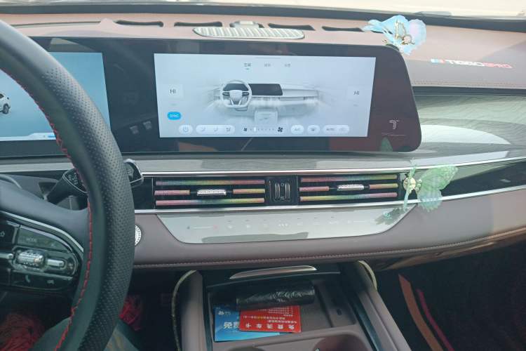 Used Chery Tiggo 8 PRO 2024 Champion Edition 390T Two-Wheel Drive Peak Version 5 Seats
