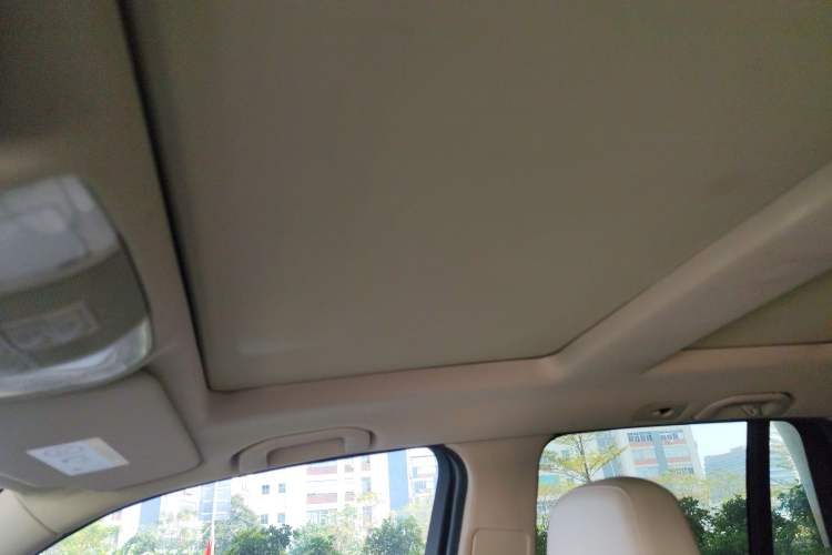 Used Mercedes-Benz GLK-Class 2013 GLK 300 4MATIC Dynamic Sunroof Model