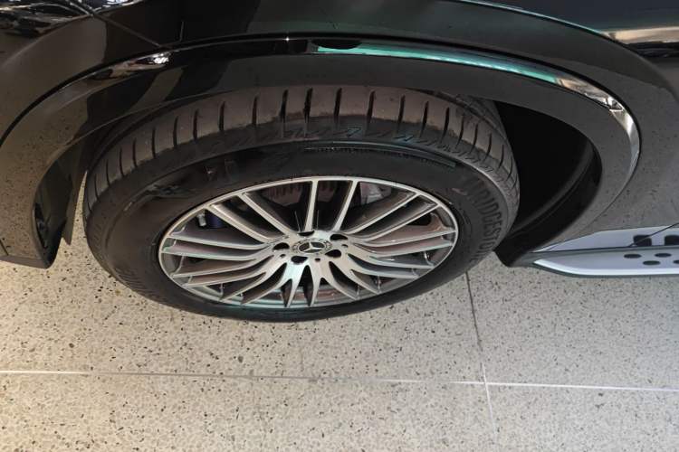 Used Mercedes-Benz GLC 2025 GLC 300 L 4MATIC Dynamic Model 5 Seats