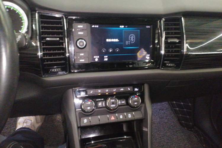 Used Skoda Kodiaq 2018 Facelifted TSI330 5-Seater Two-Wheel-Drive Luxury Enjoyment Edition
