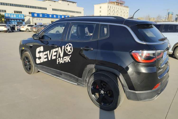 Used  Compass 2017 200T Automatic Family Edition