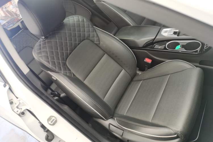 Used Hyundai Tucson 2019 280TGDi Dual-Clutch Two-Wheel Drive Fashion Edition China VI Standard
