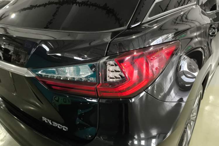 Used Lexus RX 2016 300 4x4 Elegant Edition China VI
