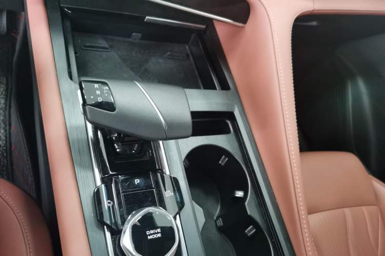 Used Changan CS75 PLUS 2024 3rd Generation Champion Edition 2.0T Intelligent Drive Performance Model
