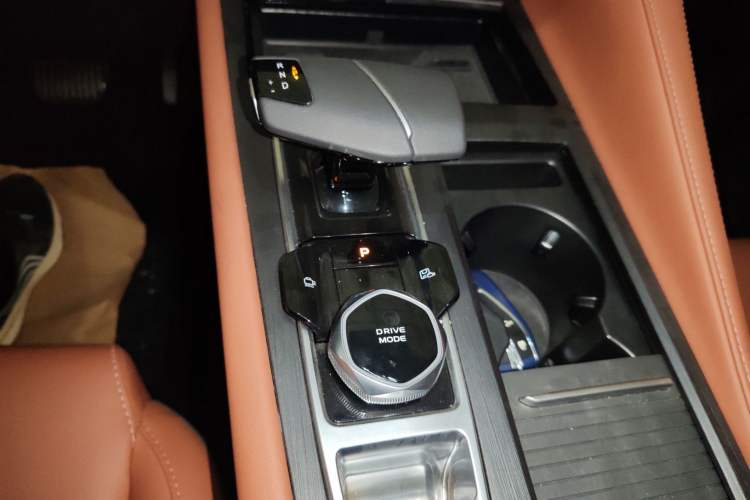 Used Changan CS75 PLUS 2024 3rd Generation Champion Edition 1.5T Intelligent Drive Dynamic Model
