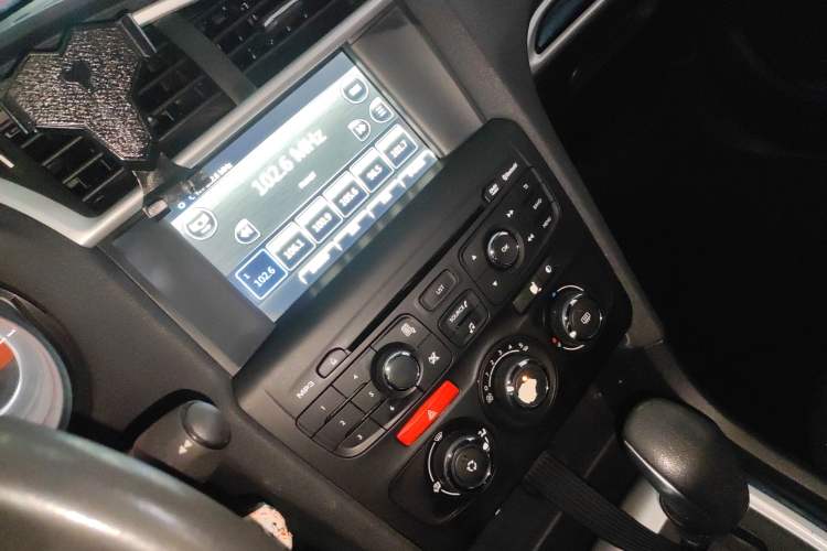 Used Citroen C4L 2014 1.8L Intelligent Drive Automatic Enjoyment Model
