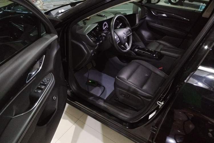 Used Buick Envision 2022 Facelift Encore S 652T Two-Wheel-Drive Luxury Model
