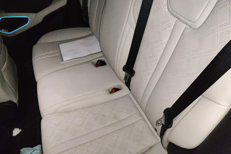 Used BYD Yuan UP 2024 401KM Beyond Edition