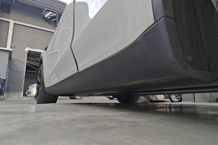 Used Tesla Model Y 2021 Long-Range All-Wheel-Drive Version