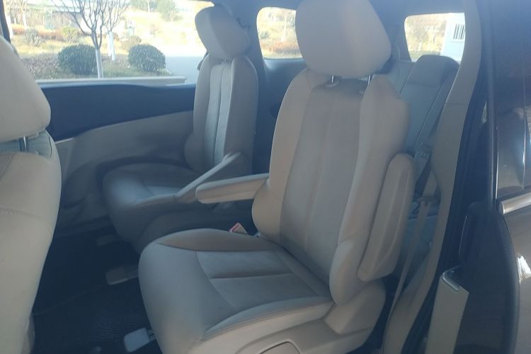 Used Buick GL8 2023 Land Executive Class Comfort Model
