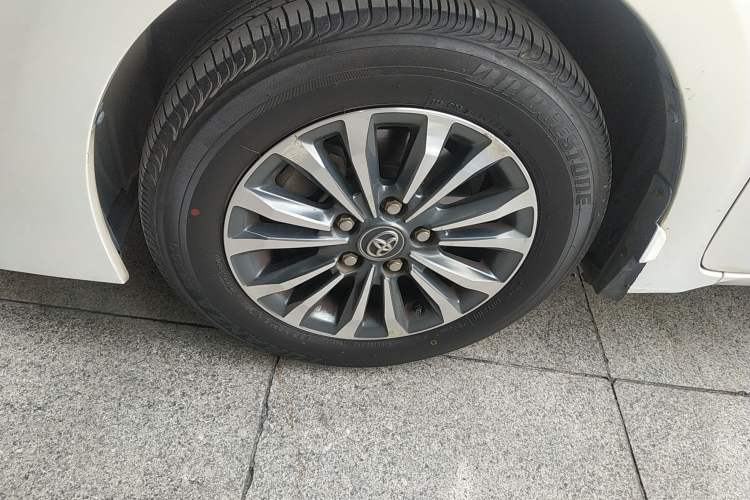 Used Toyota Corolla 2017 Revised Version 1.2T S-CVT GL-i
