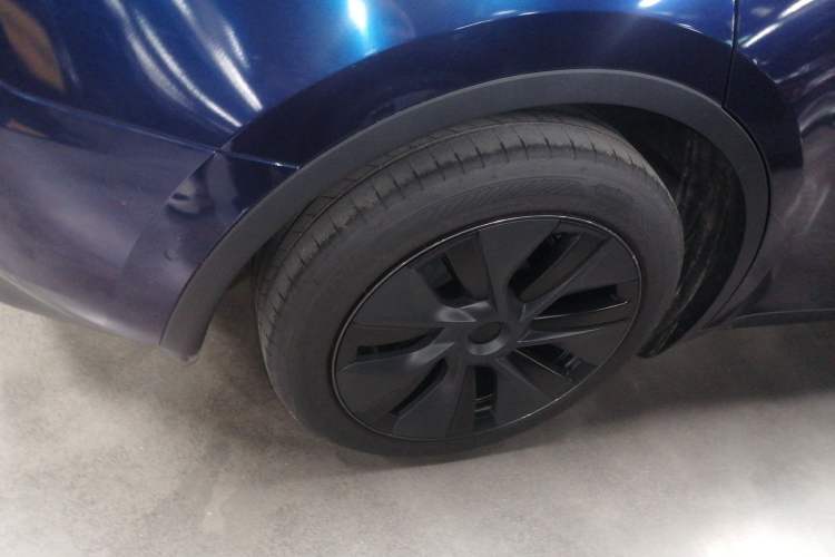 Used Tesla Model Y 2023 Rear-Wheel-Drive Version
