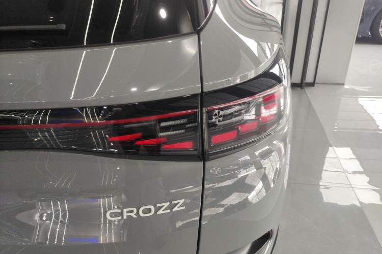 Used Volkswagen ID.4 CROZZ 2021 Long-Range Lite PRO Two-Wheel Drive Version
