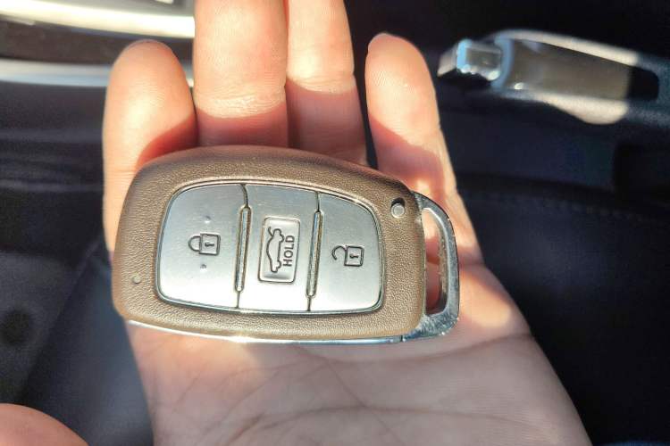 Used Hyundai Elantra 2016 1.6L Automatic Prestige Edition
