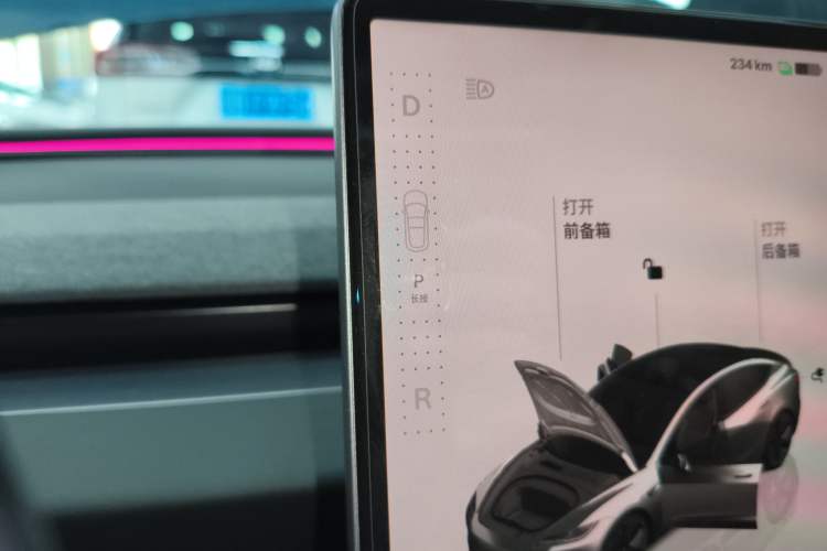 Used Tesla Model 3 2025 Rear-Wheel-Drive Version
