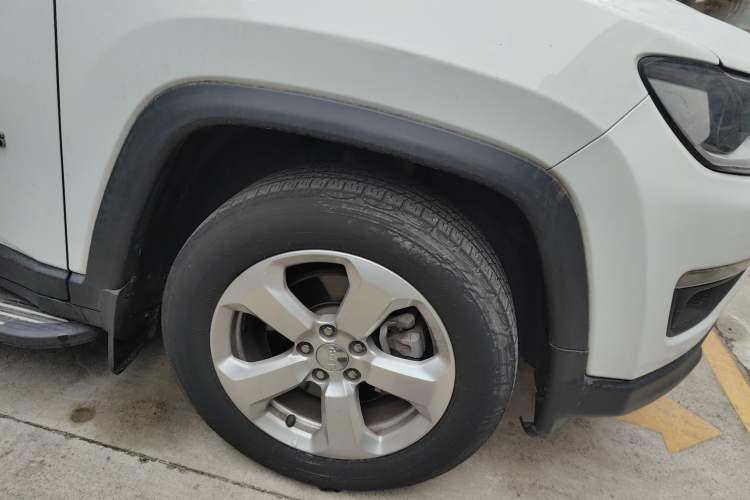 Used  Compass 2017 200T Automatic Family Edition
