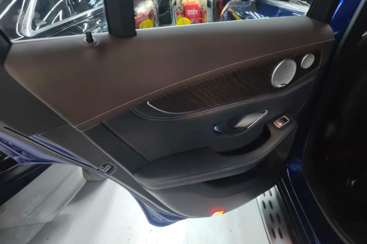 Used Mercedes-Benz GLC 2016 GLC 300 4MATIC Dynamic Model
