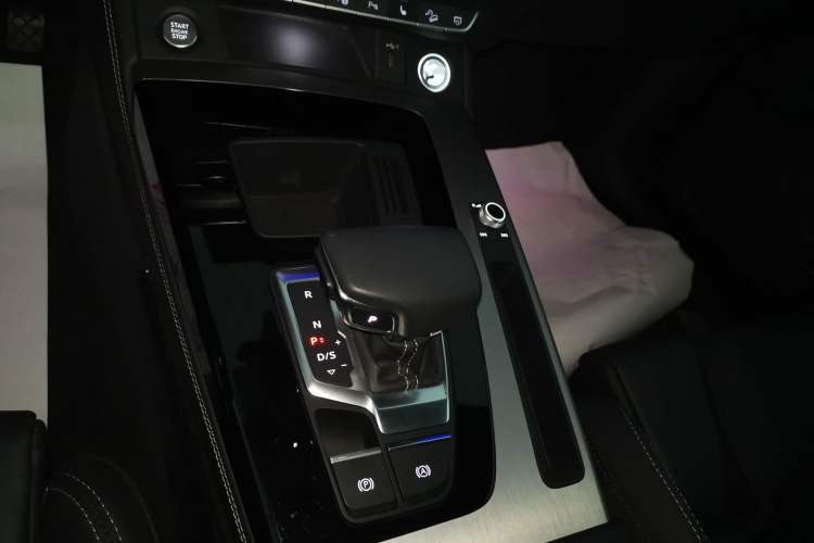 Used Audi Q5L Sportback 2022 40 TFSI Fashion Model
