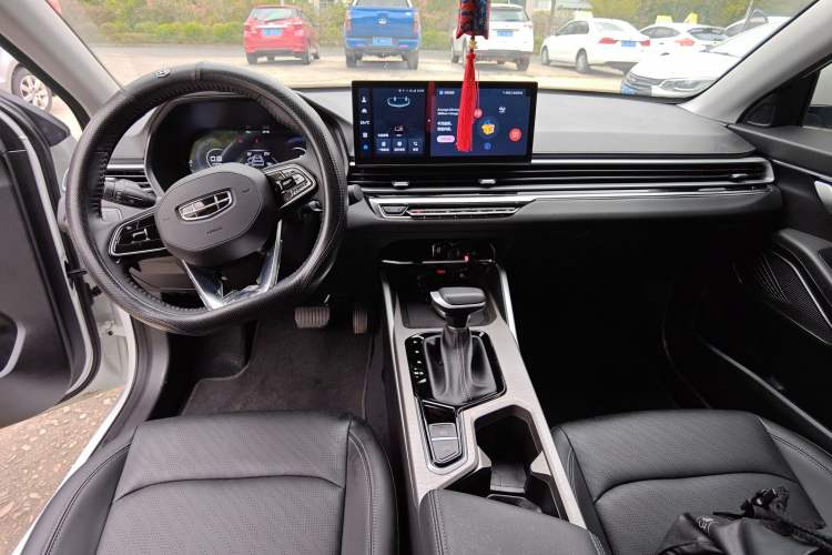 Used Geely Auto Emgrand 2023 4th Generation Champion Edition 1.5L CVT Prestige Model
