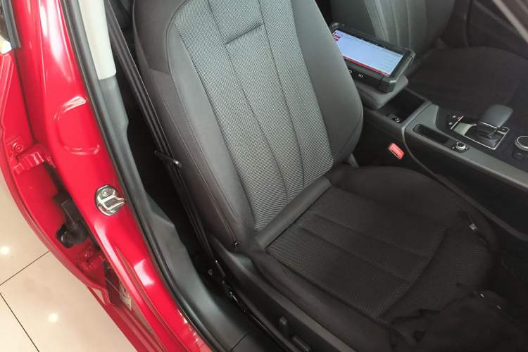 Used Audi A4L 2019 40 TFSI Ambition Version China V
