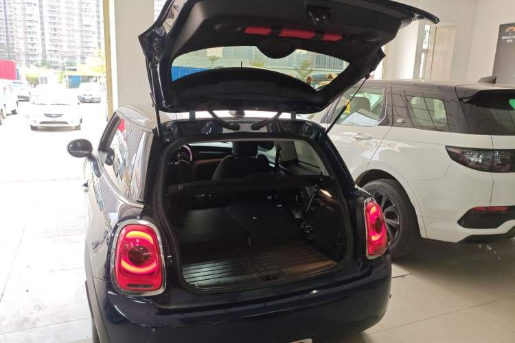 Used  MINI 2016 1.5T COOPER SEVEN
