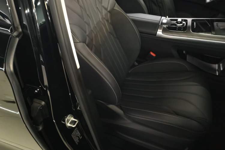 Used Chery Tiggo 9 2025 2.0T Dual-Clutch Two-Wheel Drive Comfort Edition 5 Seats
