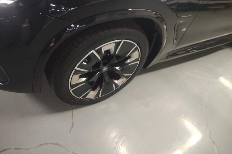 Used BMW iX3 2023 Leading Type
