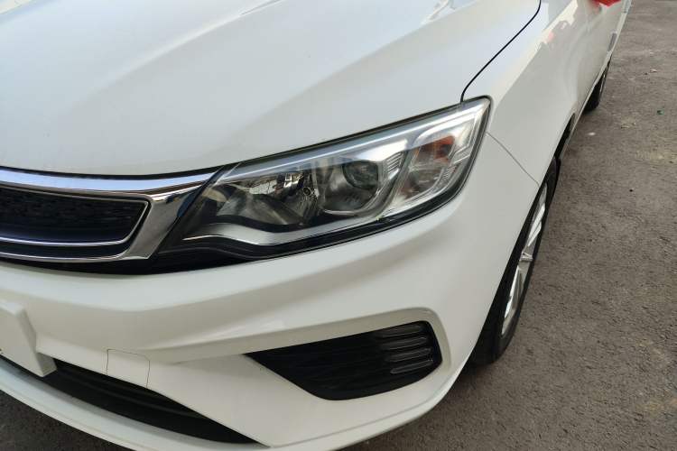 Used Geely Auto Vision 2019 Upgraded Model 1.5L Manual Luxury Version China VI Standard
